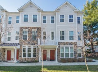 22 Dahlia Ln, Garfield, NJ 07026