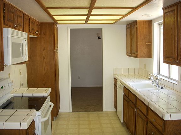 5th image of 1450 Golddust Dr