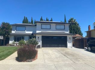 875 Greenwich Dr, Gilroy, CA 95020