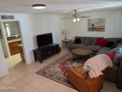1039 E Larkspur Ln Photo 1