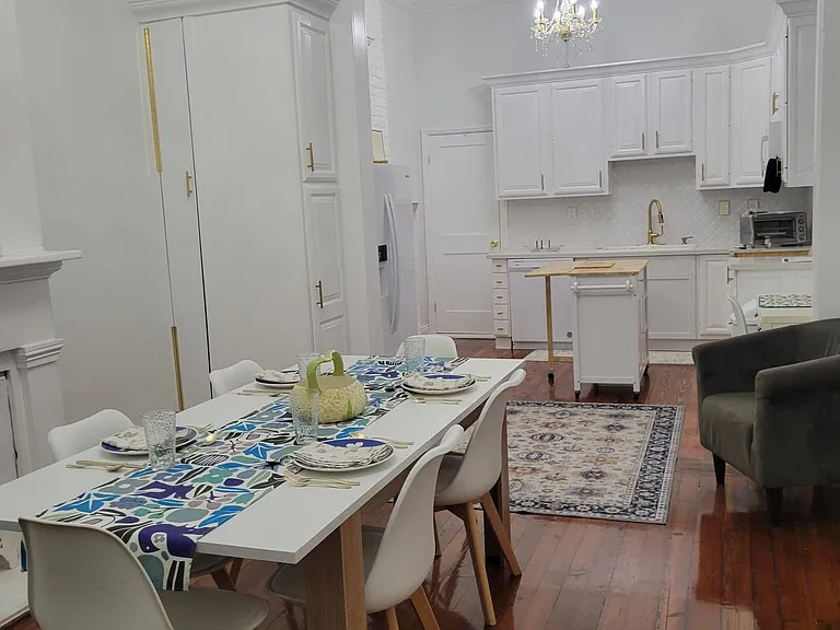 Dining Room (up to 6 people) with large smart television