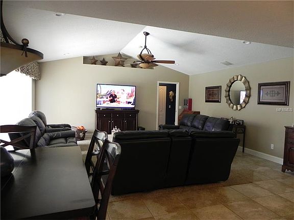 5th image of 590 Aston Woods Ct
