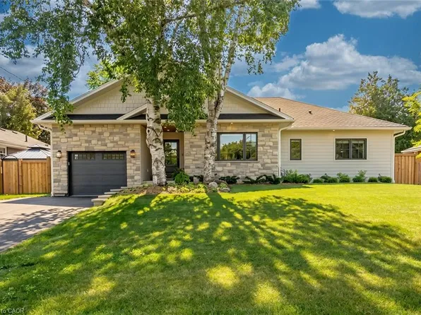 894 Condor Dr, Burlington, ON L7T 3A9