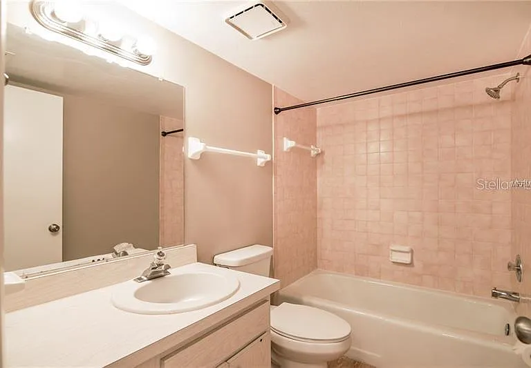 2415 Bayshore Gardens Pkwy #7 — Photo 16