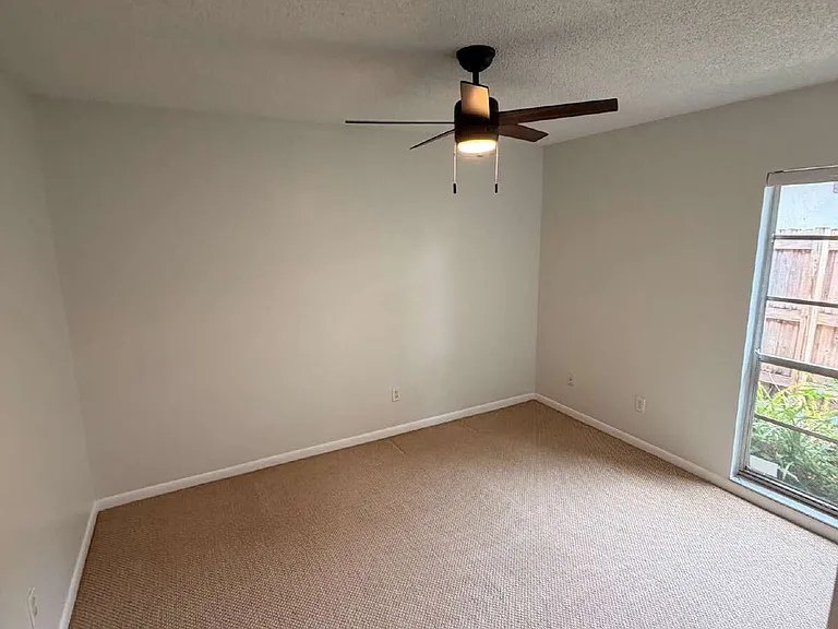 14001 Dominion Ct — Photo 24