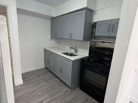 5th image of 2166 Brown St #1A