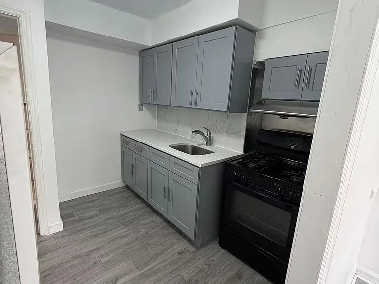 2166 Brown St #1A — Photo 5