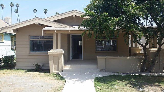 1st image of 1615 W 51st Pl