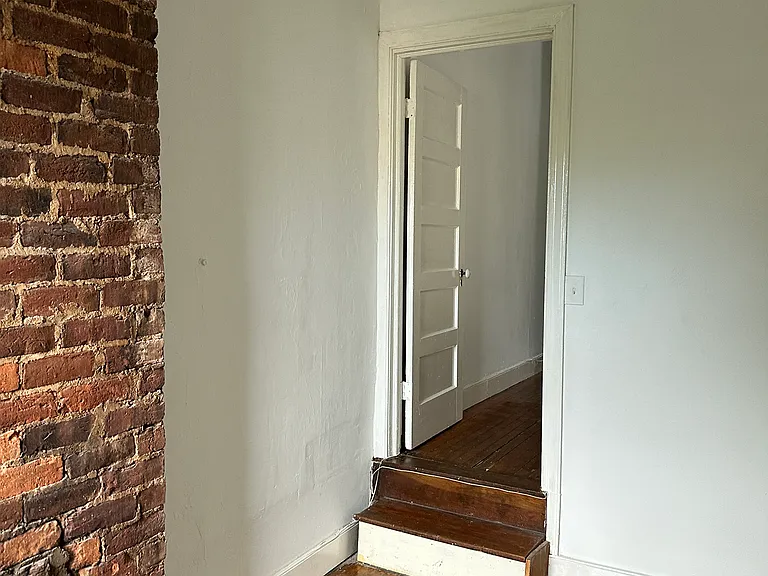 105 S Pine St — Photo 23