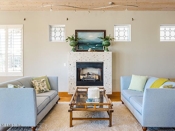 5th image of 1843 OCEAN Drive S