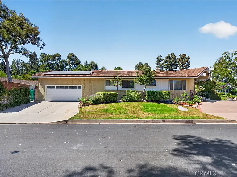 10401 Wystone Ave — Photo 5