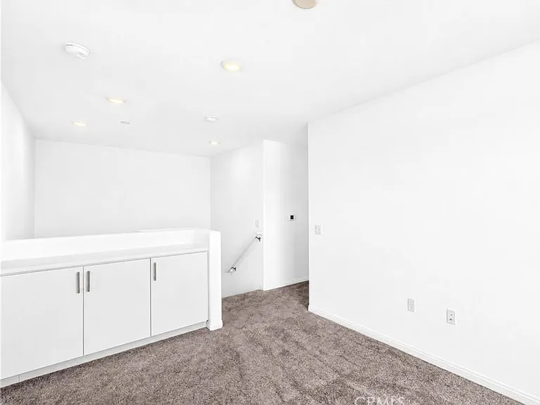 26901 Millerton St — Photo 11