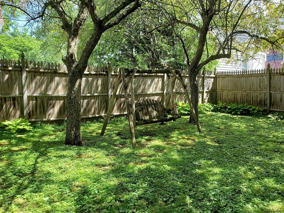 2 Van Rensselaer St, Saratoga Springs, NY 12866 Zillow