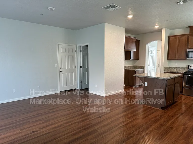 8184 Creeping Willow Ln — Photo 3