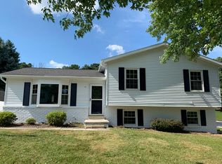 13 Benjamin Dr, Hanover, PA 17331