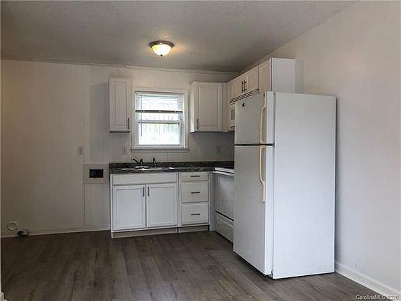 3rd image of 1045 Cleveland Ave