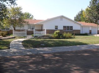 1811 N Walnut Rd E, Iola, KS 66749