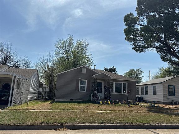 2nd image of 402 E Steed Dr