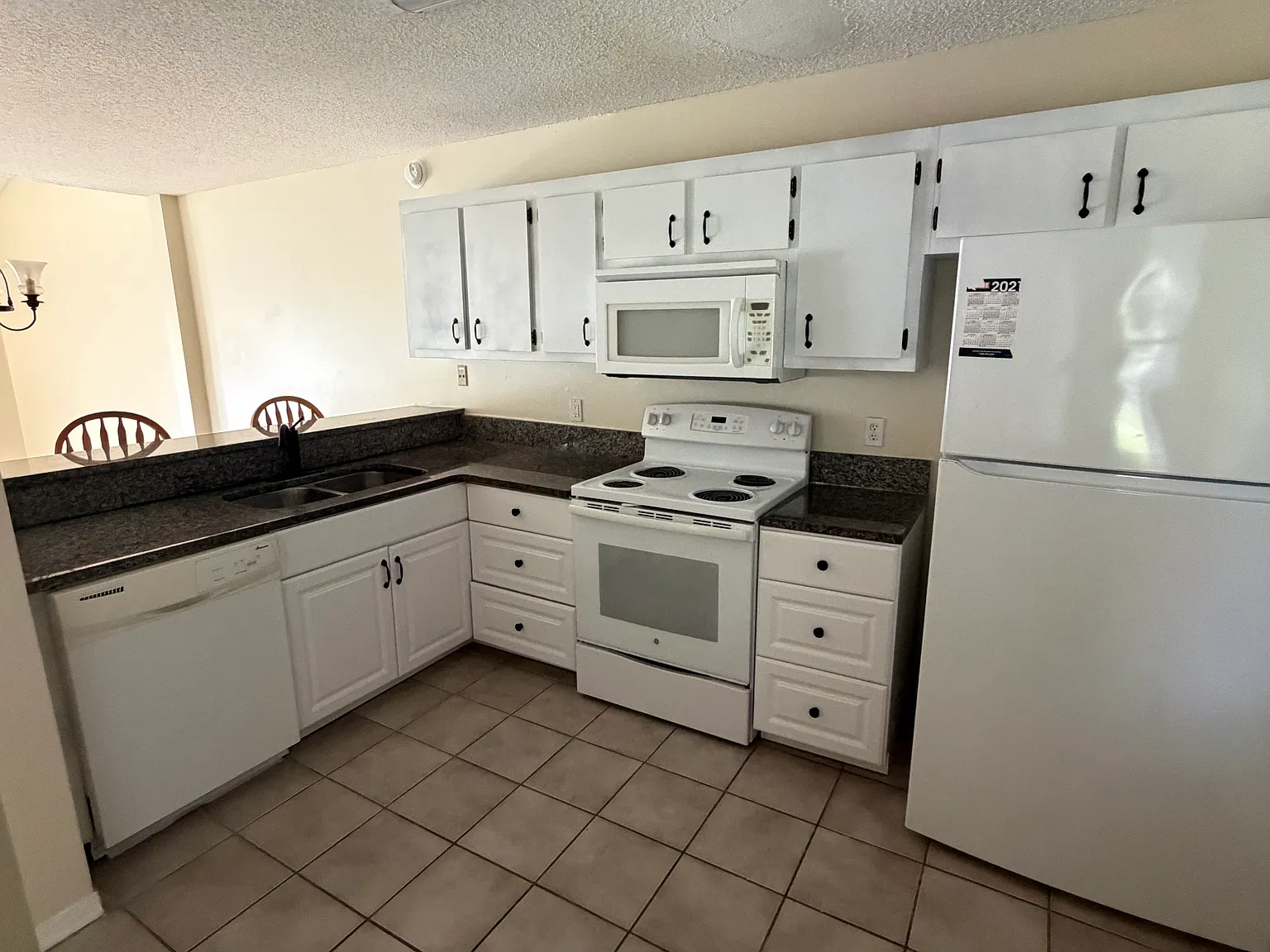 2 bed, 2.5 bath, 1230 sqft, $1,625 — Photo 4