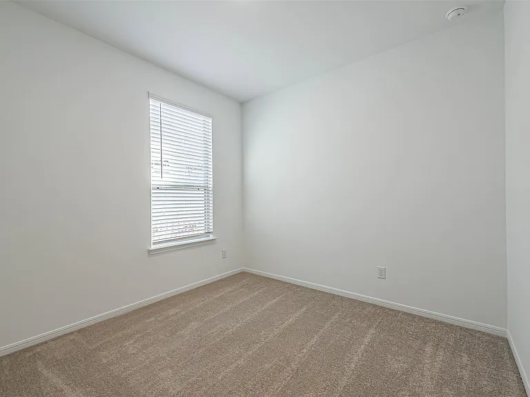 3075 Clydesdale Dr — Photo 29