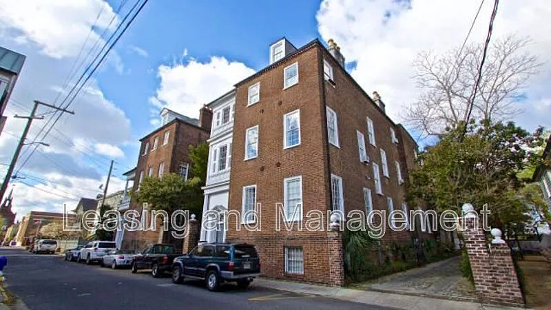 23 Archdale St #E