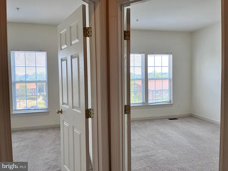 5605 Harrington Falls Ln #F — Photo 40