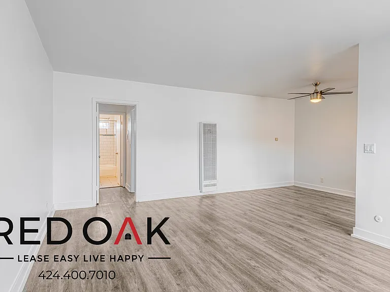 5128 De Longpre Ave #18 — Photo 8