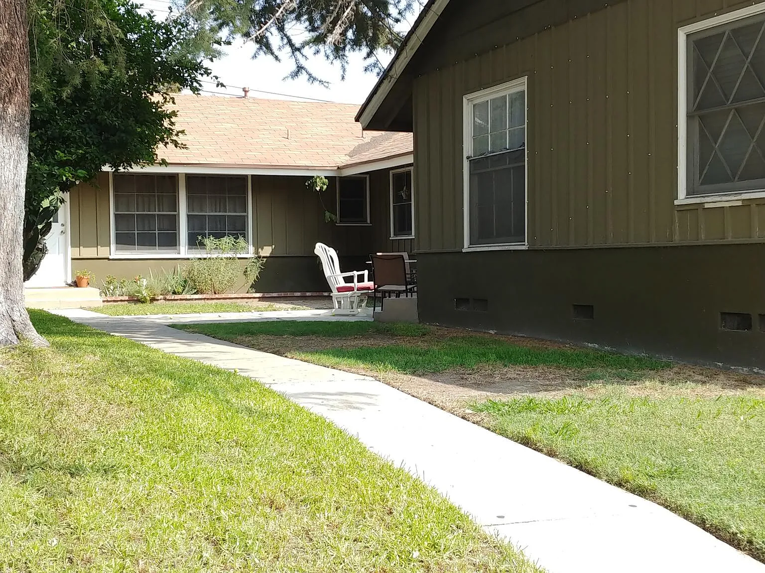 2 bed, 700 sqft, $2,500 — Photo 2