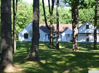 119 White Mills Rd, Chatham, NY 12037