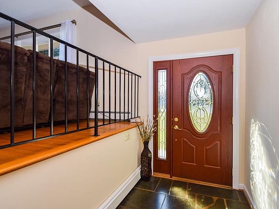 4th image of 506 Greenwich Dr