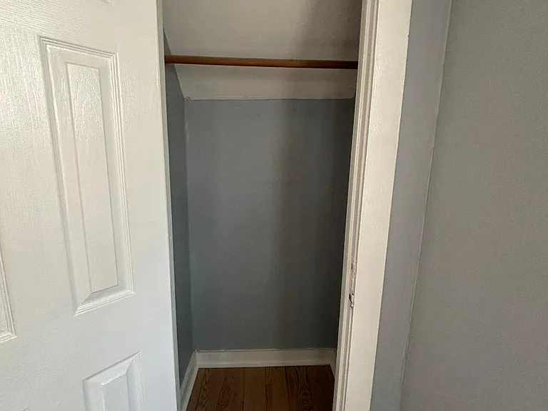 142 Rowe St #D — Photo 5