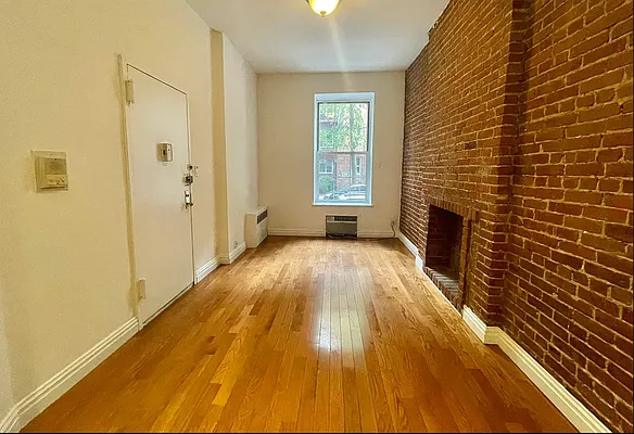 Rented by CitySites Real Estate Group | media 6