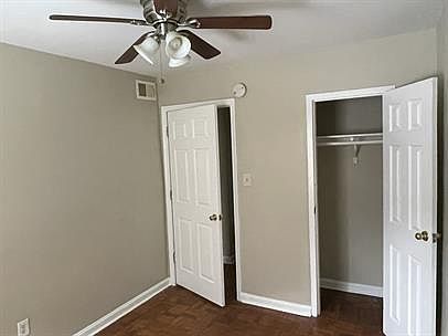 4th image of 811 Barnaby St SE #103