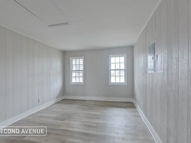 689 Lucille Dr — Photo 11