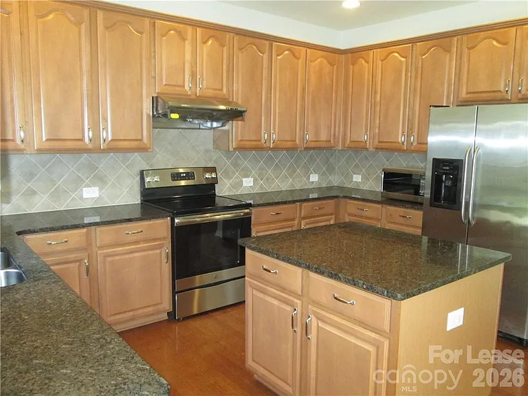 5707 Cactus Valley Rd — Photo 11
