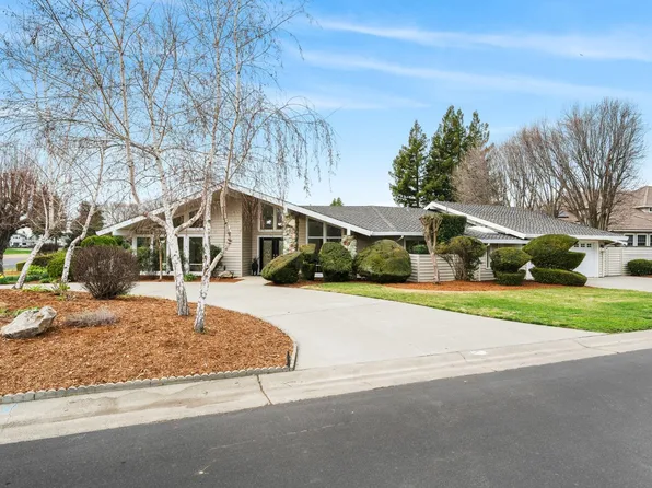 44150 Country Club Dr, El Macero, CA 95618