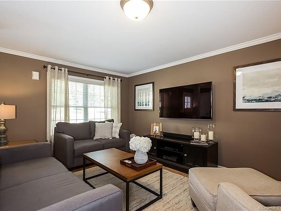 5th image of 53 Donahue Ln #53