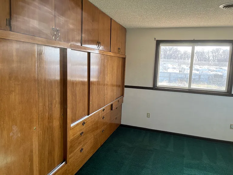 1229 Thiel Rd — Photo 19