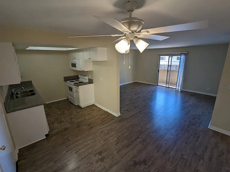 225 W Verdugo Ave #114 — Photo 5