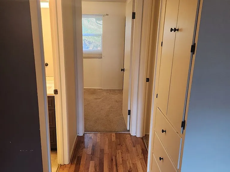 1800 NW Grant Ave — Photo 9
