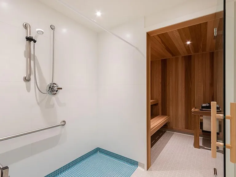 945 Jervis St #105 — Photo 9