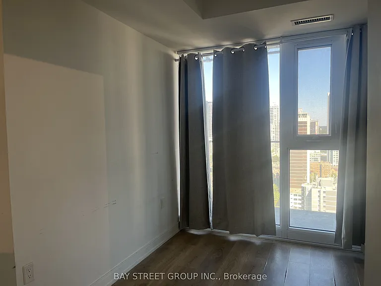 50 Wellesley St E #2906 — Photo 10
