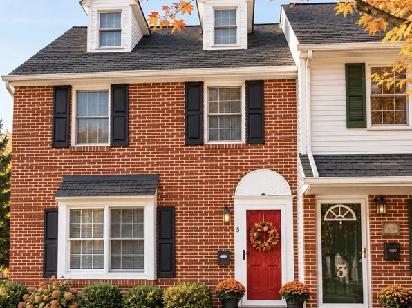 5 Aston Ave, Downingtown, PA 19335