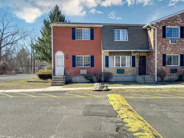 36 Sharon Road APT 1, Waterbury, CT 06705