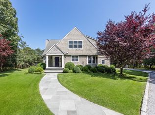 10 Knoll Ln, Wainscott, NY 11937