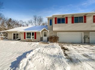 3677 Gershwin Ln N, Oakdale, MN 55128