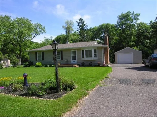 19 Union Terrace Ln N, Plymouth, MN 55441