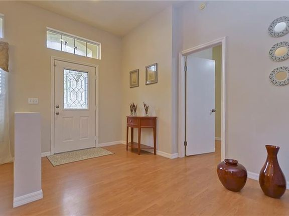 3rd image of 3029 Starmount Dr