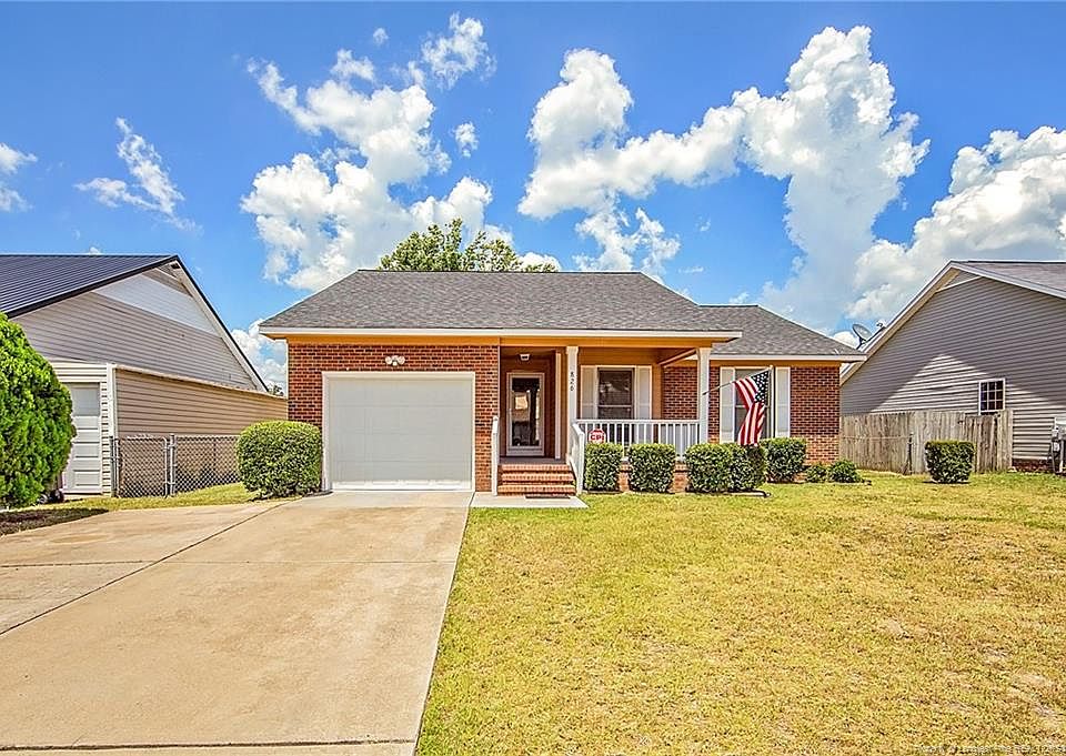 1st image of 826 Marchbanks Pl