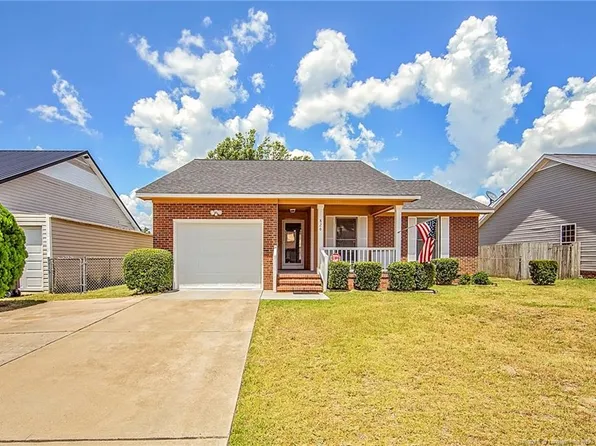 826 Marchbanks Pl, Hope Mills, NC 28348
